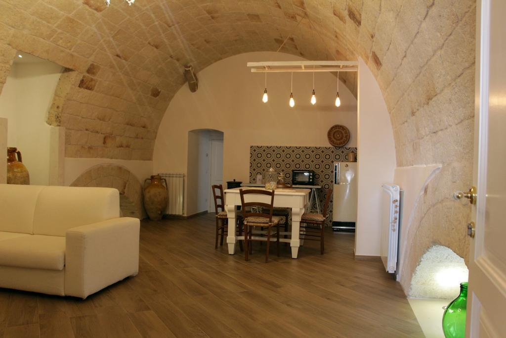 Palazzo Manfredi - Bed And Breakfast Monopoli Zewnętrze zdjęcie